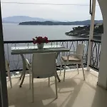 Corfu In Kassiopi's Castle By Sea Side Appartamento
