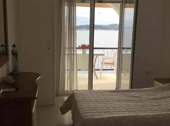 Appartement Corfu In Kassiopi's Castle By Sea Side