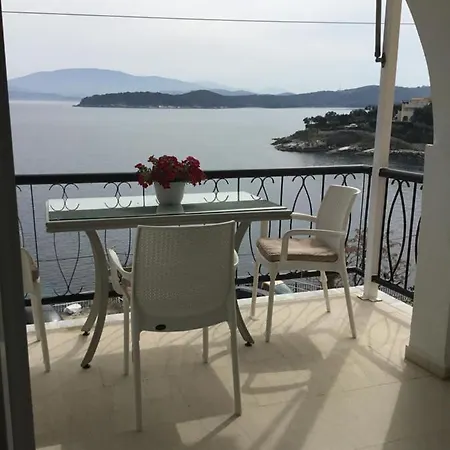 Corfu In Kassiopi's Castle By Sea Side Apartament